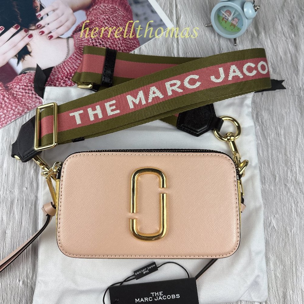 NWOT MARC JACOBS the snapshot shoulder bag - Picture 2 of 11